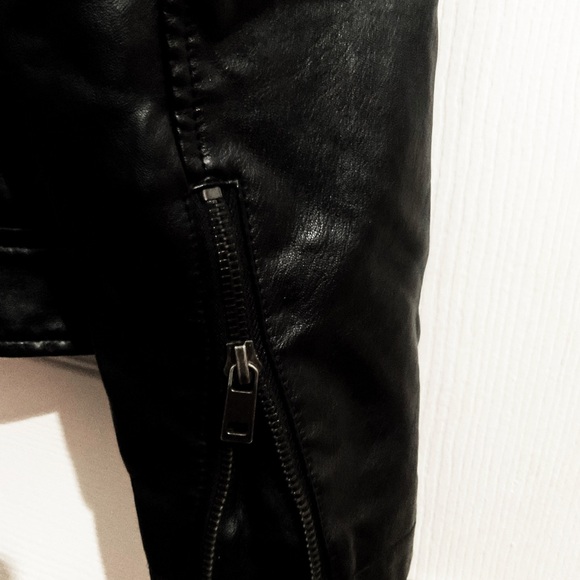 Guess Leather Jacket - Picture 9 of 9